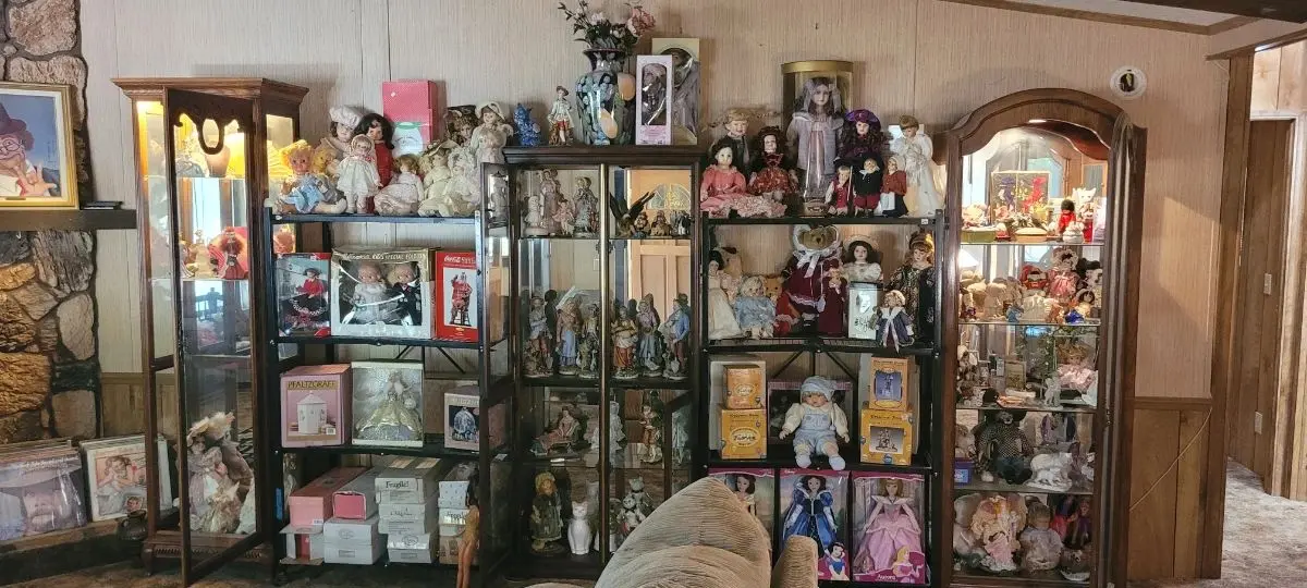Furnished room 4 before The Right Stuff estate sale and cleanout